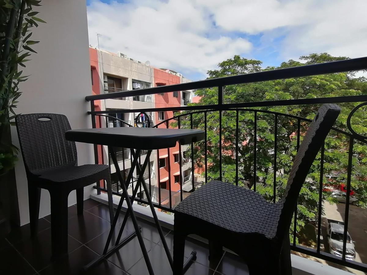 Condo Azur Suites E507 Near Airport, Netflix, Stylish, Cozy With Swimming Pool Lapu-Lapu City Esterno foto