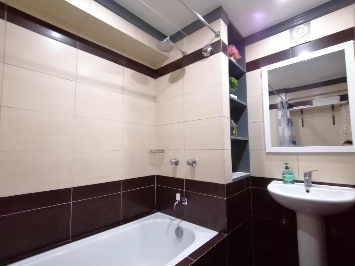Condo Azur Suites E507 Near Airport, Netflix, Stylish, Cozy With Swimming Pool Lapu-Lapu City Esterno foto