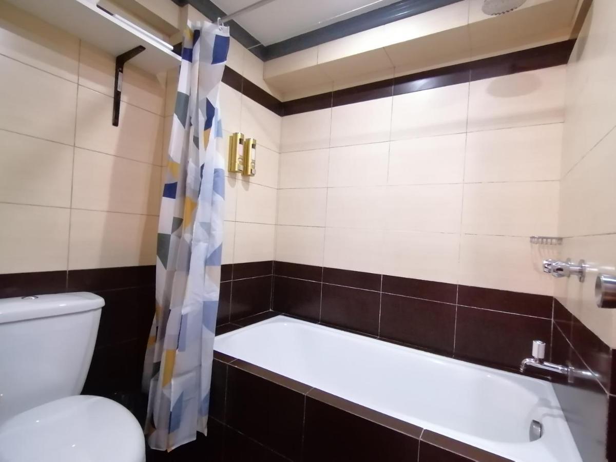Condo Azur Suites E507 Near Airport, Netflix, Stylish, Cozy With Swimming Pool Lapu-Lapu City Esterno foto